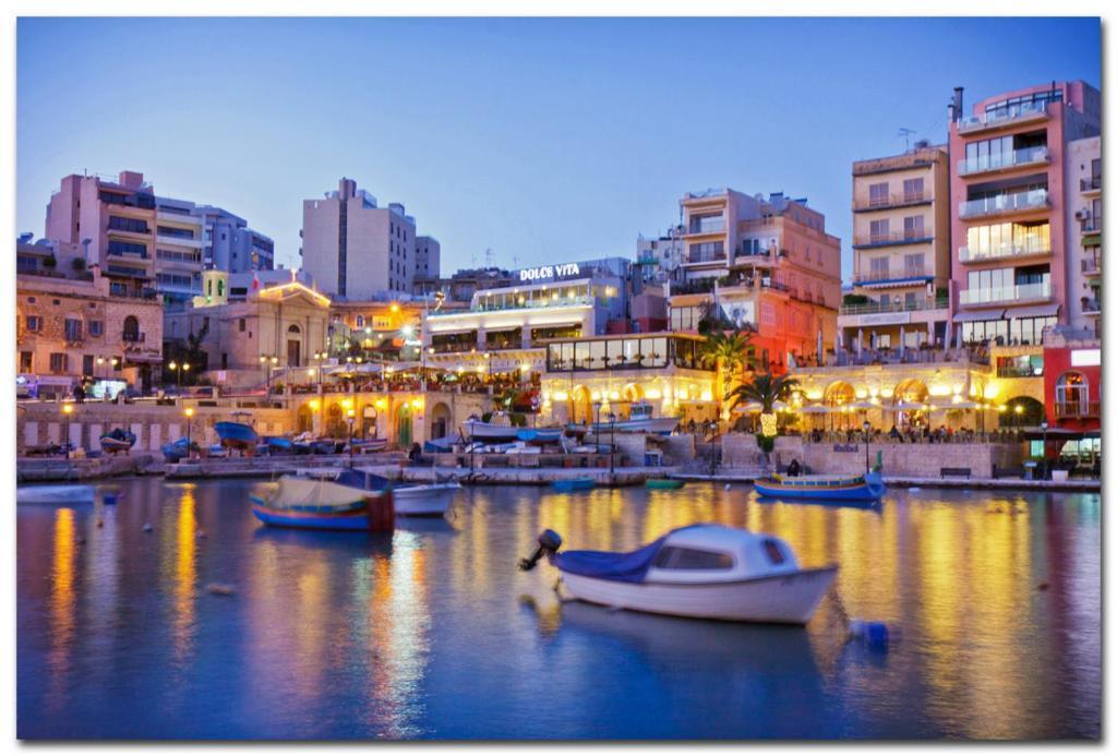 Luxury Apartment With Valletta And Harbour Views Sliema Exterior foto